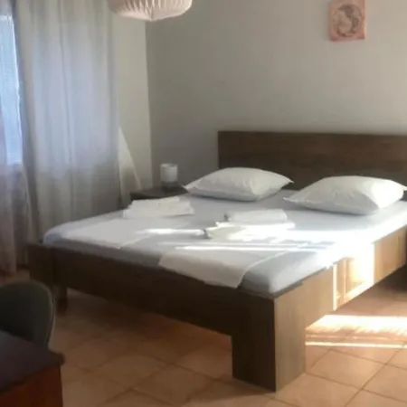 Pansion Stones Apartment