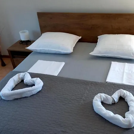 Apartment Pansion Stones